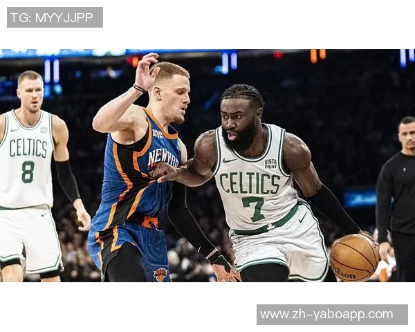 杰伦布朗半场表现惊艳10投8中三分命中率高达80砍下22分引领球队奋勇争先 杰伦布朗半场表现惊艳10投8中三分命中率高达80砍下22分引领球队奋勇争先